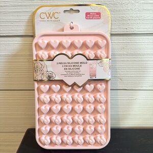 CWC 2 Pieces SILICONE HEART MOLD Makes 60 Ice Cubes NEW